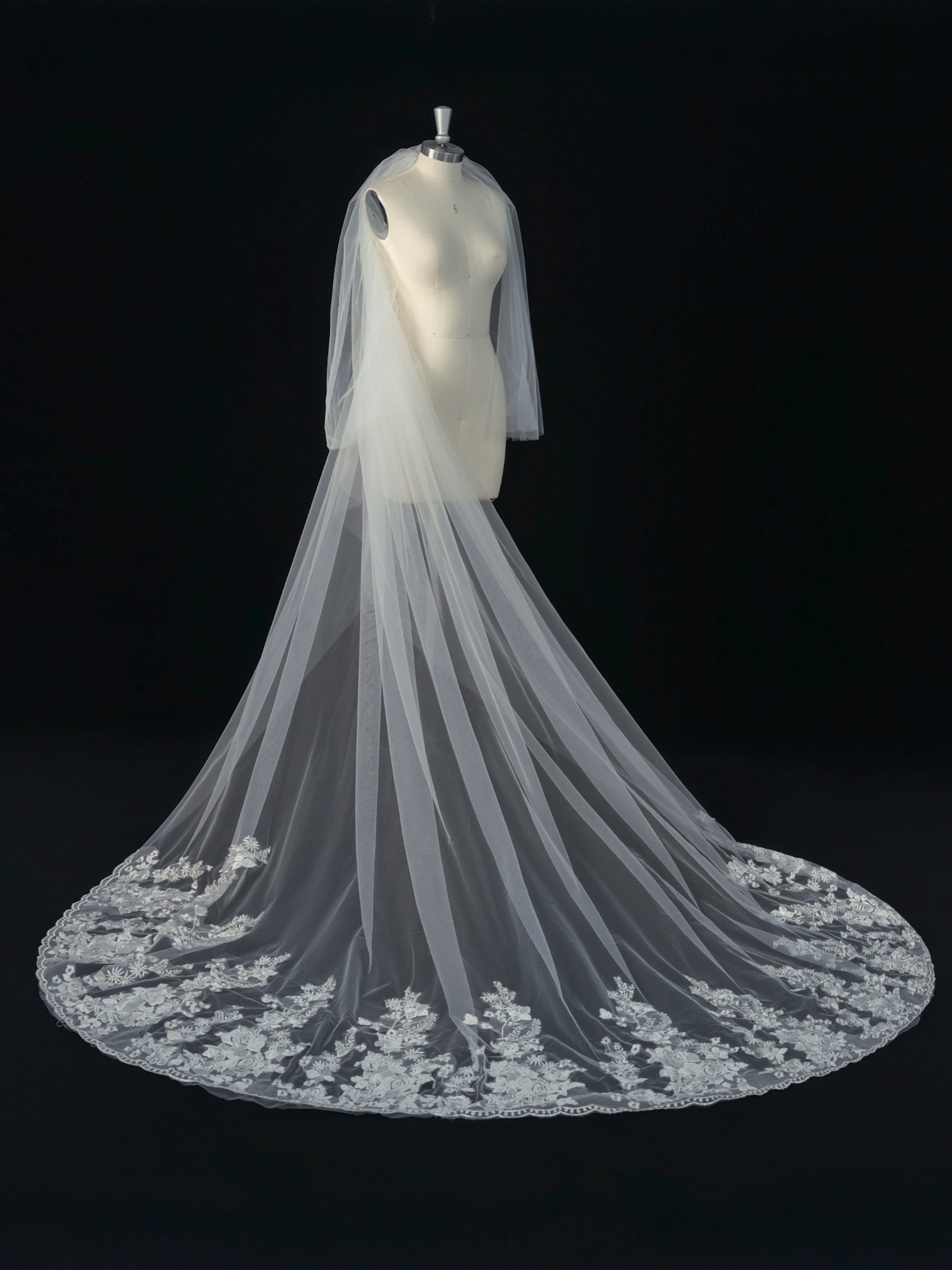 ROVDESY Two-Tier Cathedral Wedding Veil with Floral Lace Applique & Comb