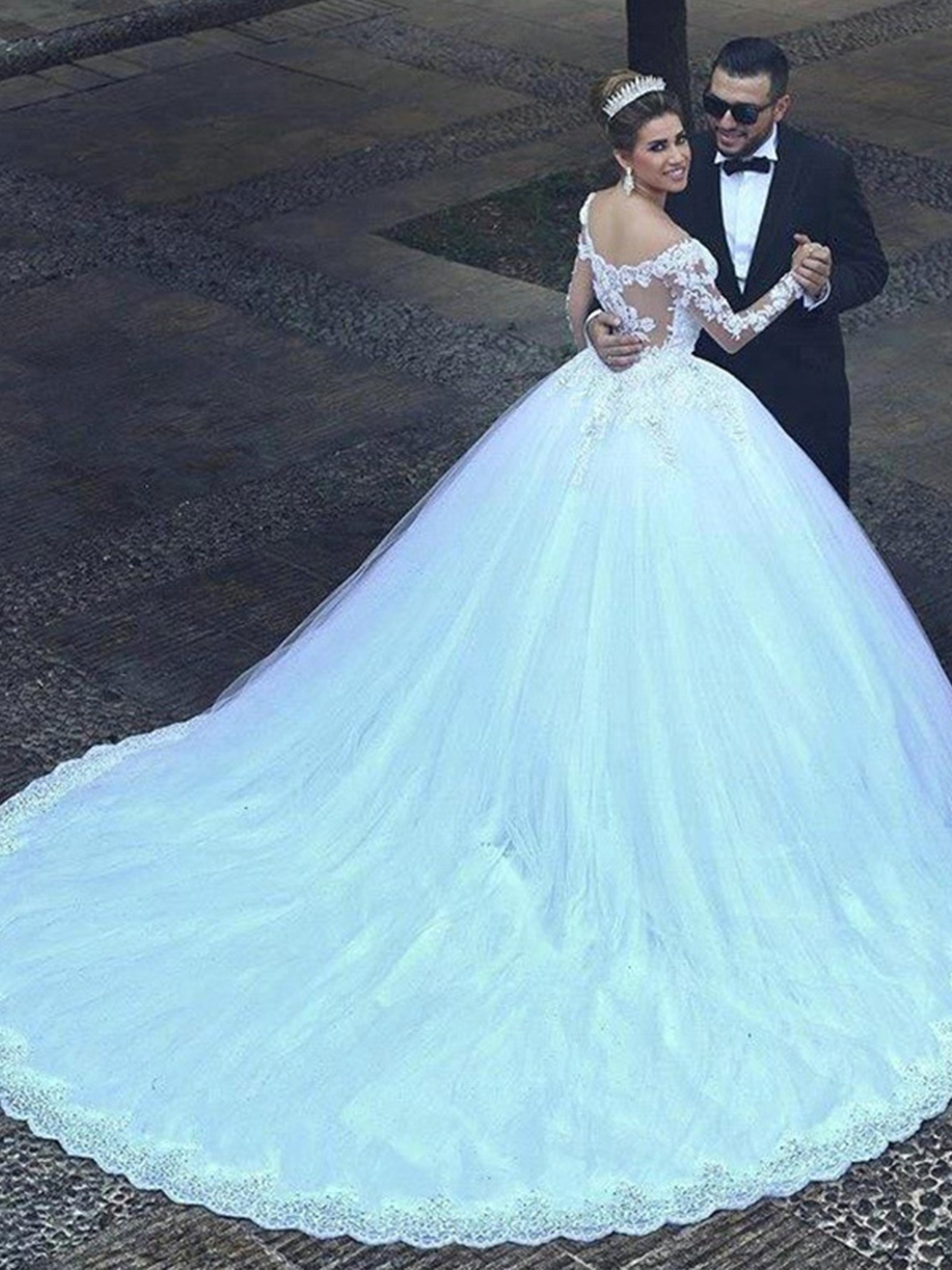 ROVDESY Off The Shoulder Long Sleeve Lace Appliques Ball Gown Wedding Dress with Cathedral Train